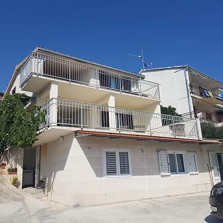 Simlesa Donji Okrug (Ciovo)